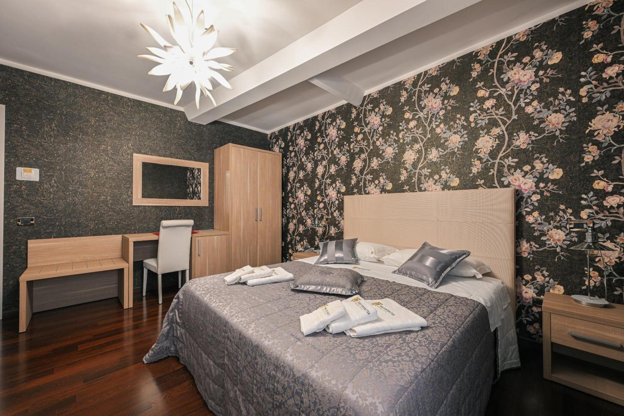 Hotel Mastrodattia チェラーノ エクステリア 写真