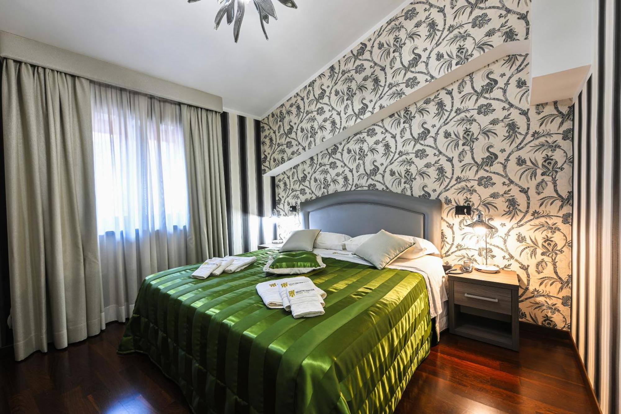 Hotel Mastrodattia チェラーノ エクステリア 写真
