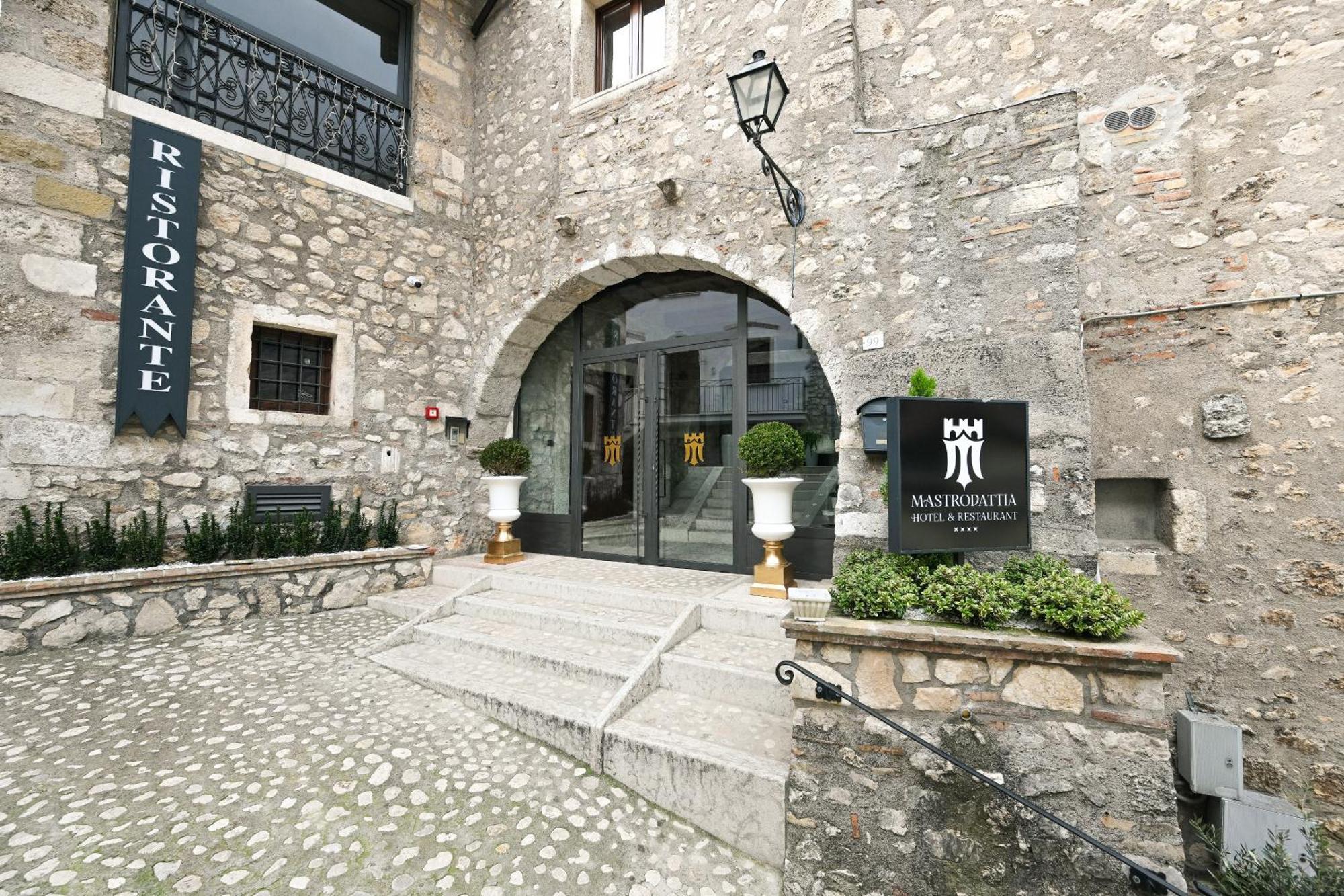 Hotel Mastrodattia チェラーノ エクステリア 写真